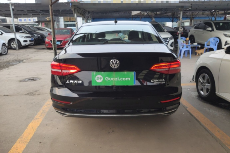 Volkswagen Lavida 2018 car image #6