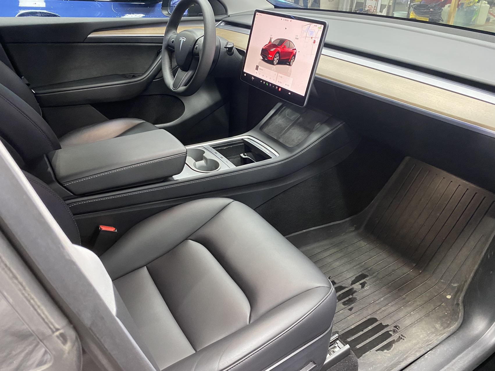 Tesla Model Y 2022 car image #8