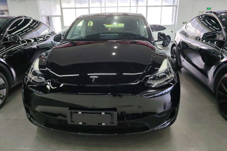 Tesla Model Y 2022 car image #3