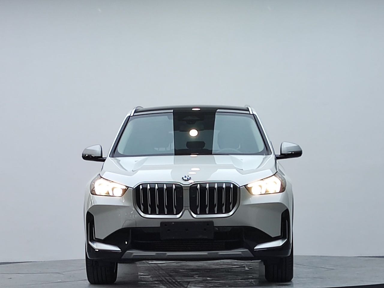 BMW X1 2023 #2 BMW X1 2023 car image #2