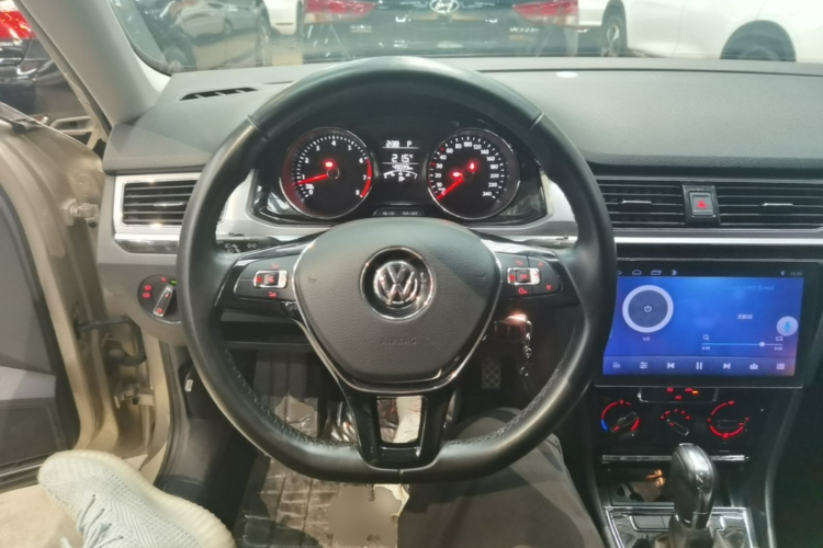 Volkswagen Bora 2018 #11 Volkswagen Bora 2018 car image #11