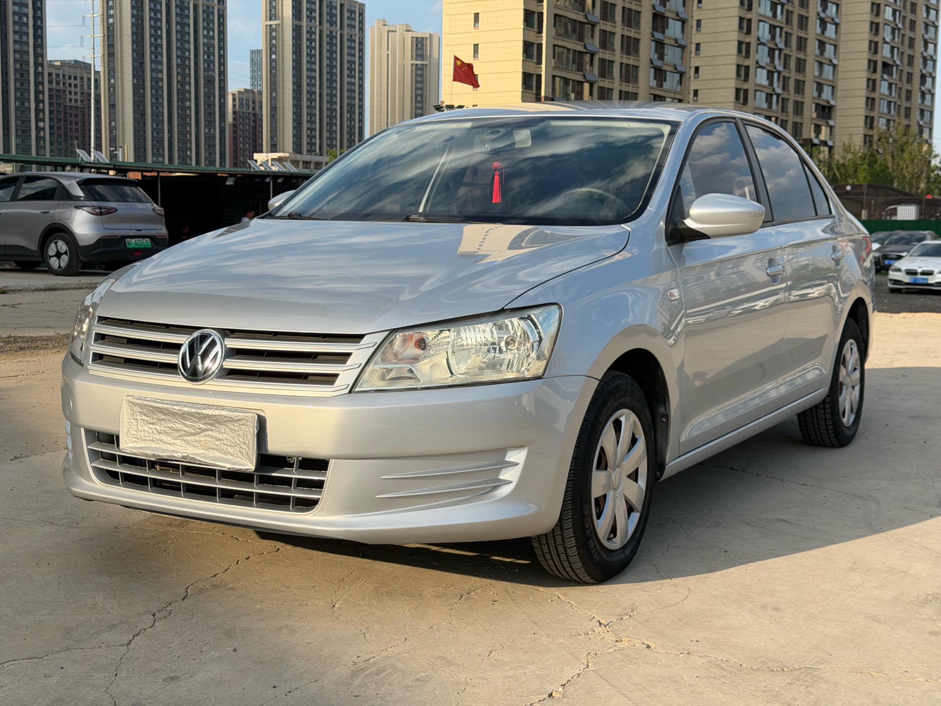 Volkswagen Santana 2015 car image 