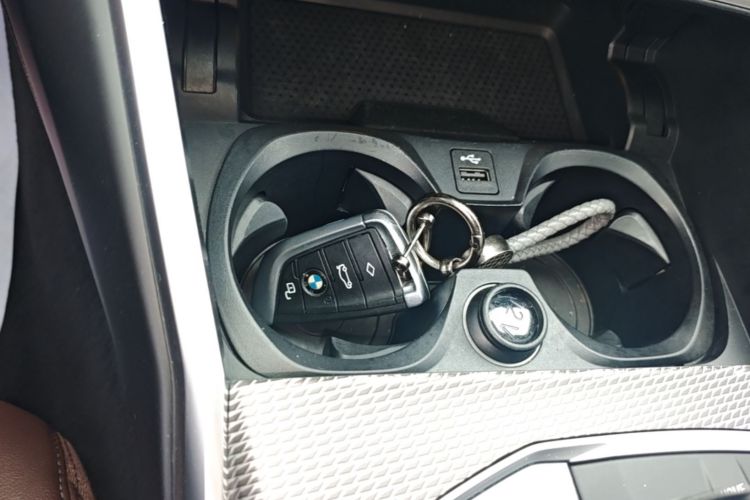 BMW 3 Series 2020 #9 BMW 3 Series 2020 car image #9