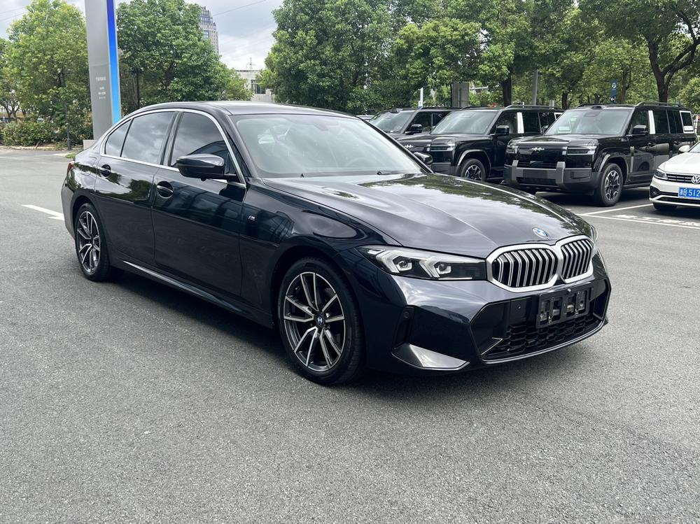 BMW 3 Series 2023 #3 BMW 3 Series 2023 صورة سيارة #3