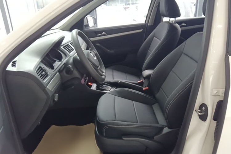 Volkswagen Lavida 2018 car image #15