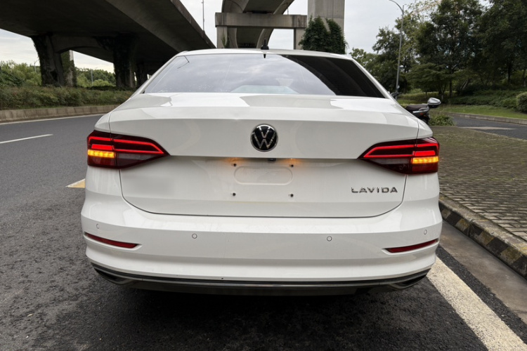Volkswagen Lavida 2022 car image #5