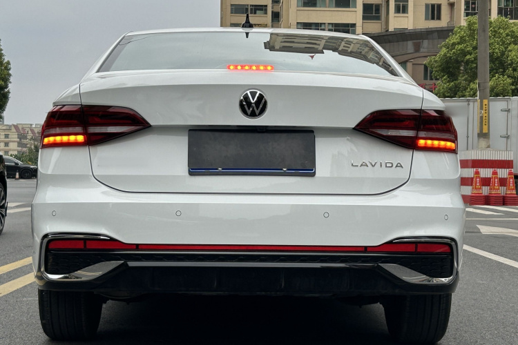 Volkswagen Lavida 2026 car image #6