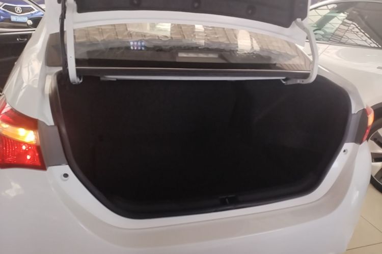 Toyota Corolla 2017 #19 Toyota Corolla 2017 car image #19