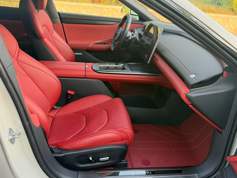 MI SU7 2024 immagine di auto #8