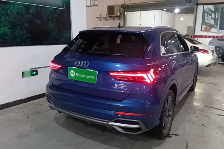 Audi Q3 2021 car image #5