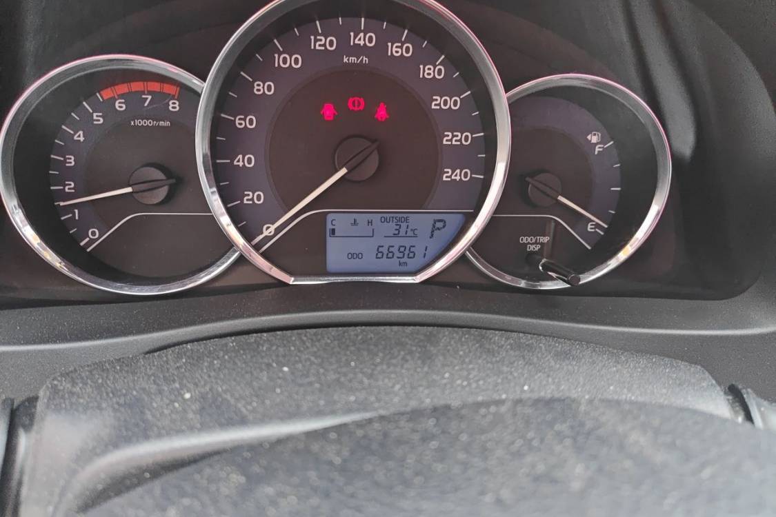 Toyota Corolla 2017 #25 Toyota Corolla 2017 car image #25