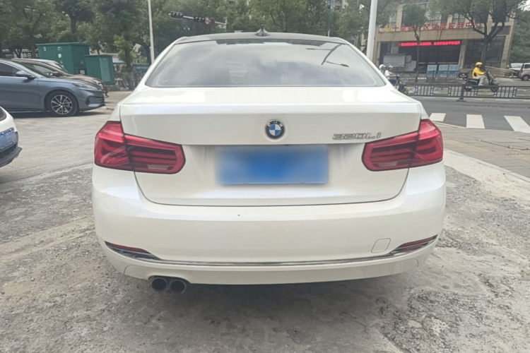 BMW 3 Series 2017 car image #6