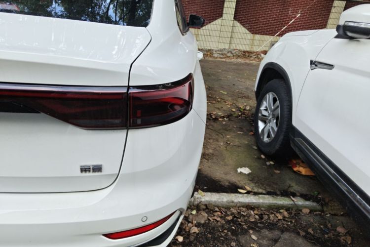 GEELY Emgrand 2023 car image #8