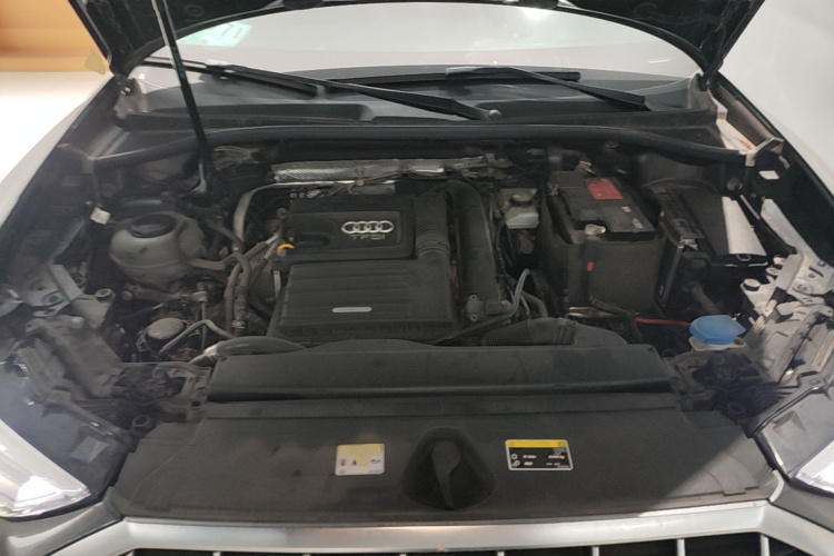 Audi Q3 2021 car image #20