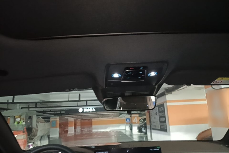BYD Han 2023 car image #18