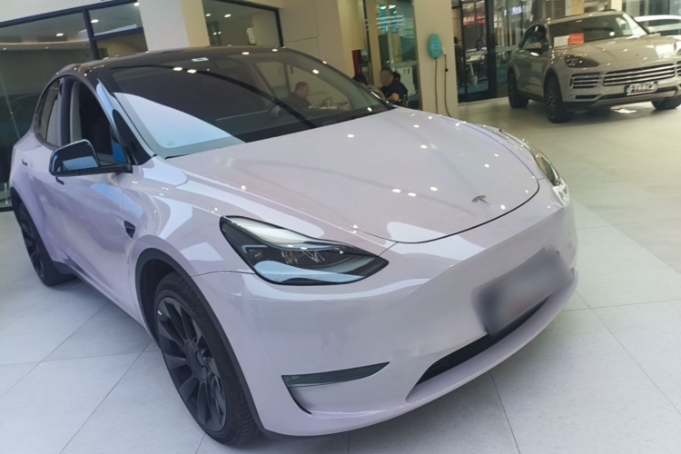 Tesla Model Y 2023 #4 Tesla Model Y 2023 car image #4