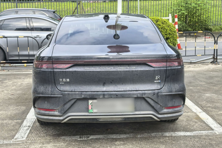 BYD Han 2025 car image #6