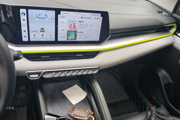 GEELY Coolray 2022 car image #15