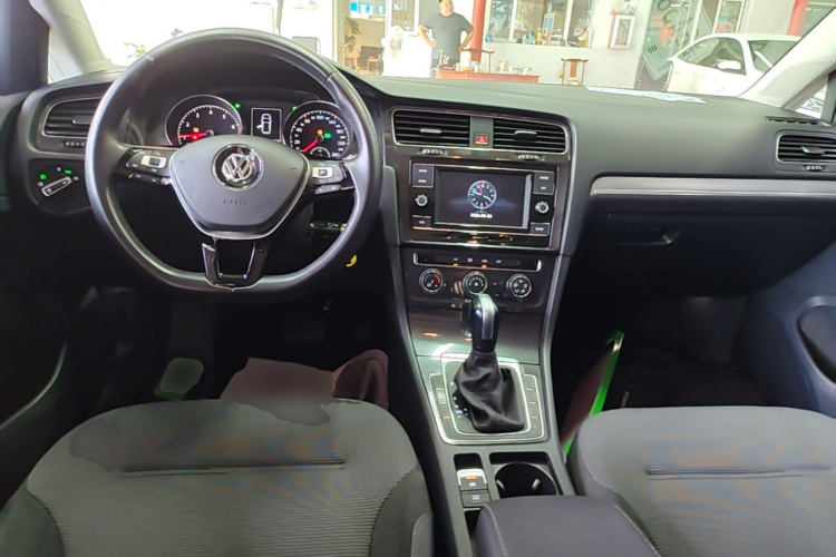 Volkswagen Golf 2018 #10 Volkswagen Golf 2018 car image #10