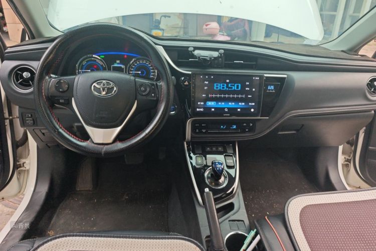 Toyota Corolla 2017 #11 Toyota Corolla 2017 car image #11