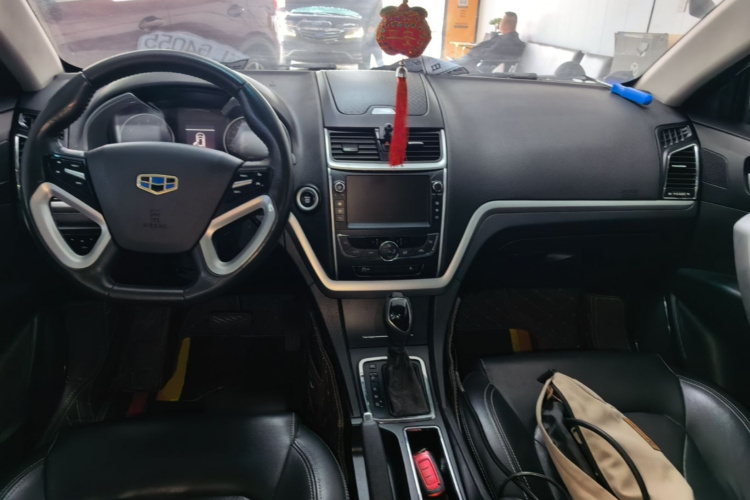 GEELY Emgrand 2015 car image #10