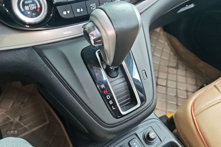Honda CR-V 2015 #16 Honda CR-V 2015 car image #16