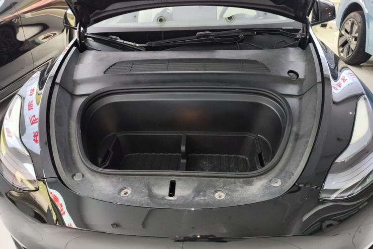 Tesla Model Y 2022 #20 Tesla Model Y 2022 car image #20