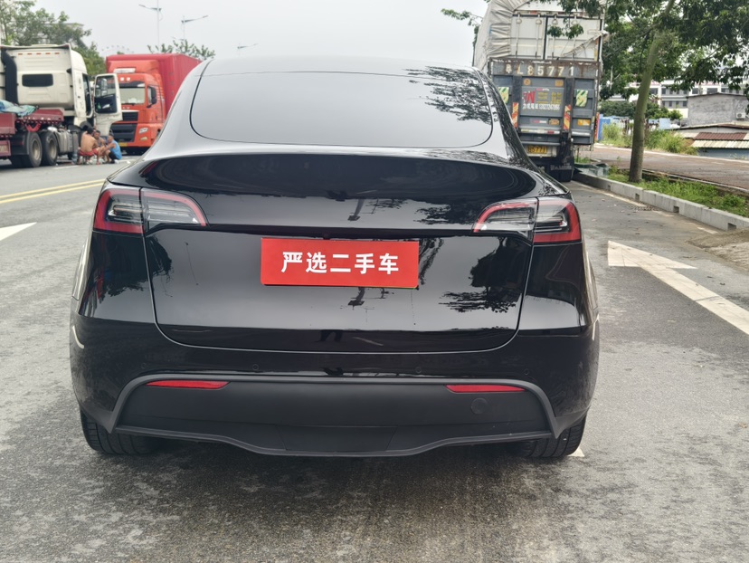 Tesla Model Y 2024 car image #4