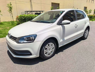 Volkswagen Polo 2015 Volkswagen Polo 2015 car image
