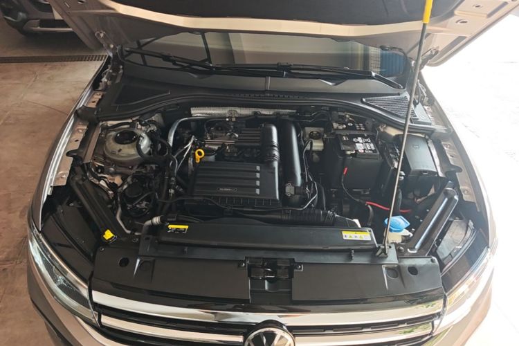 Volkswagen Bora 2023 car image #20