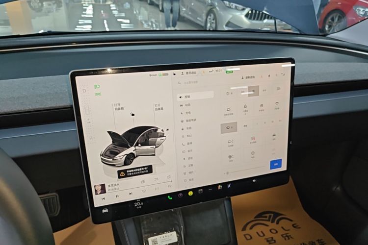 Tesla Model 3 2024 immagine di auto #13