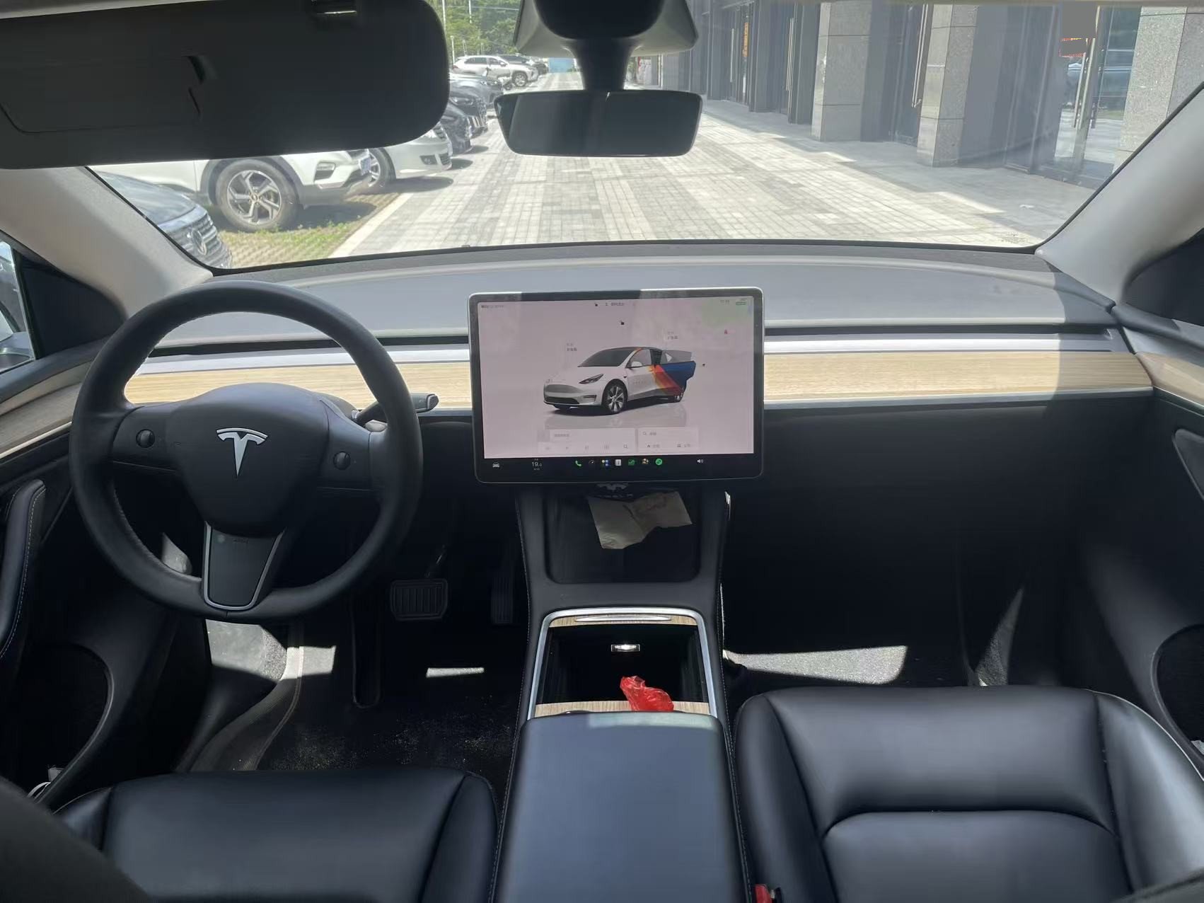 Tesla Model Y 2022 #3 Tesla Model Y 2022 car image #3