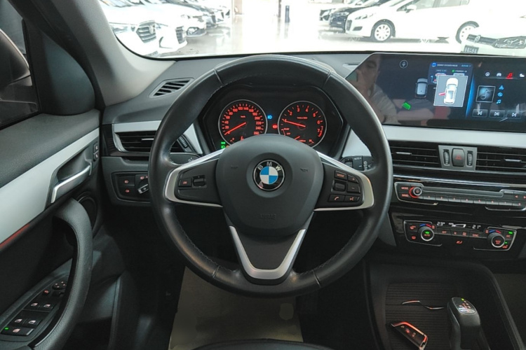 BMW X1 2018 car image #15