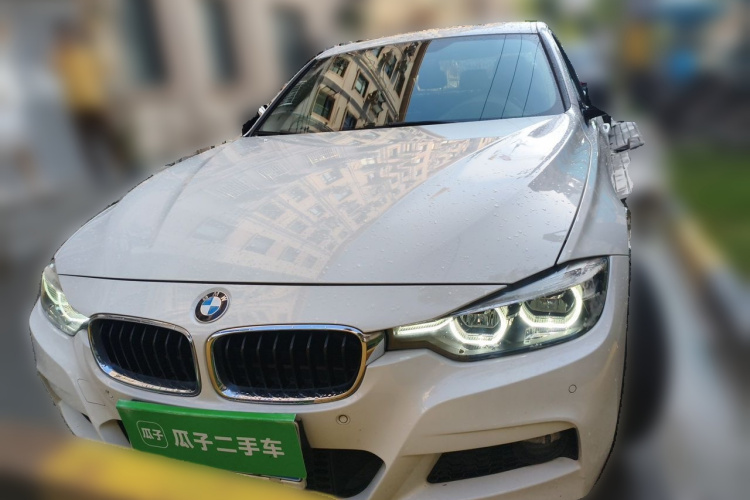 BMW 3 Series 2018 car image #3