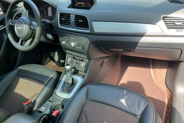 Audi Q3 2018 #16 Audi Q3 2018 car image #16