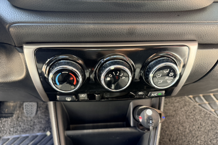 Toyota Vios 2019 صورة سيارة #17