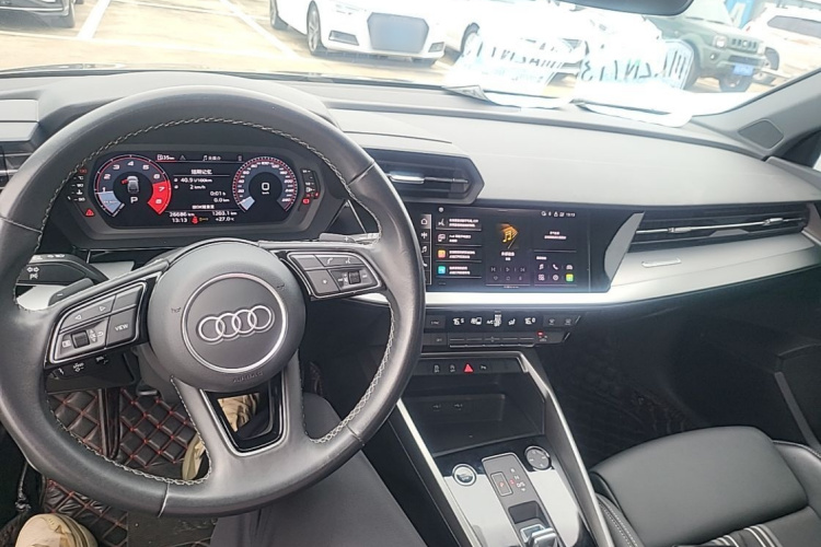 Audi A3 2024 immagine di auto #10