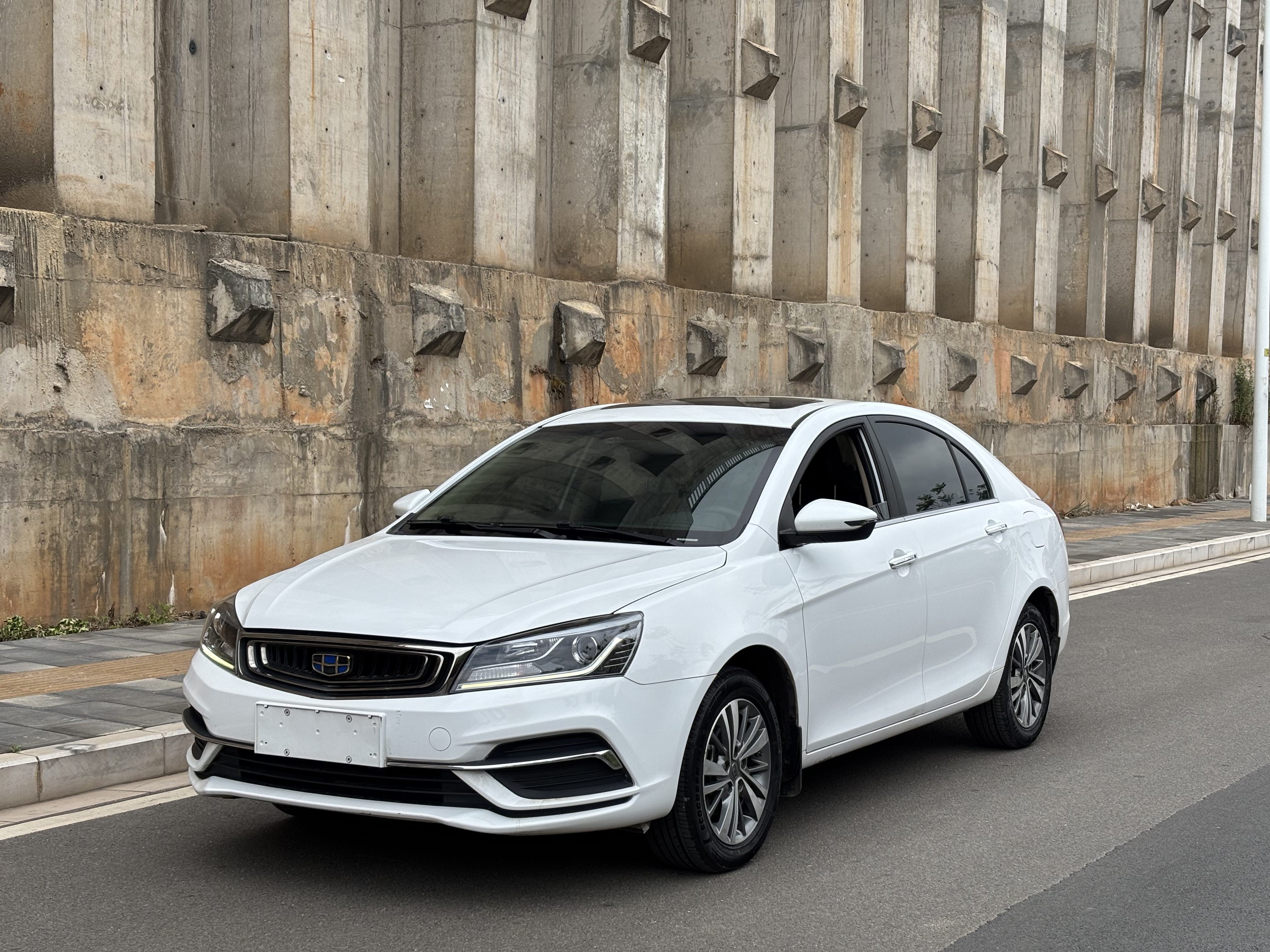 GEELY Emgrand 2018 GEELY Emgrand 2018 car image