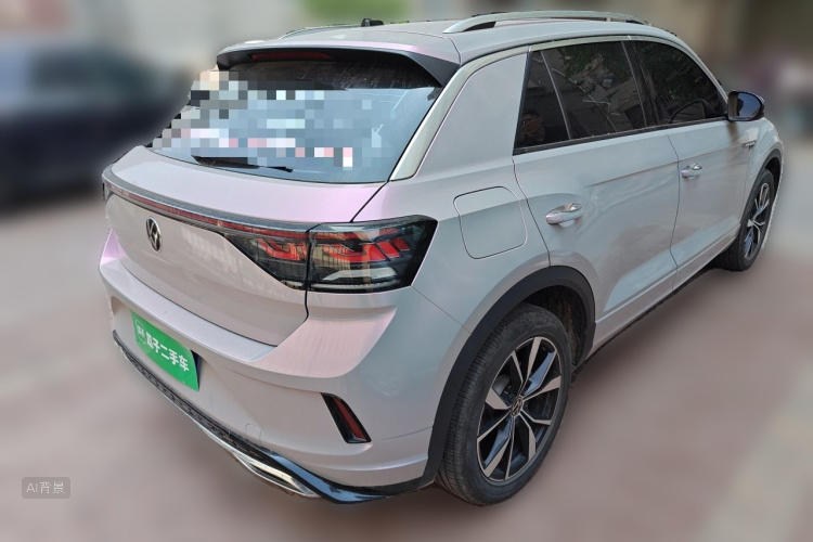 Volkswagen T-Roc 2024 car image #7
