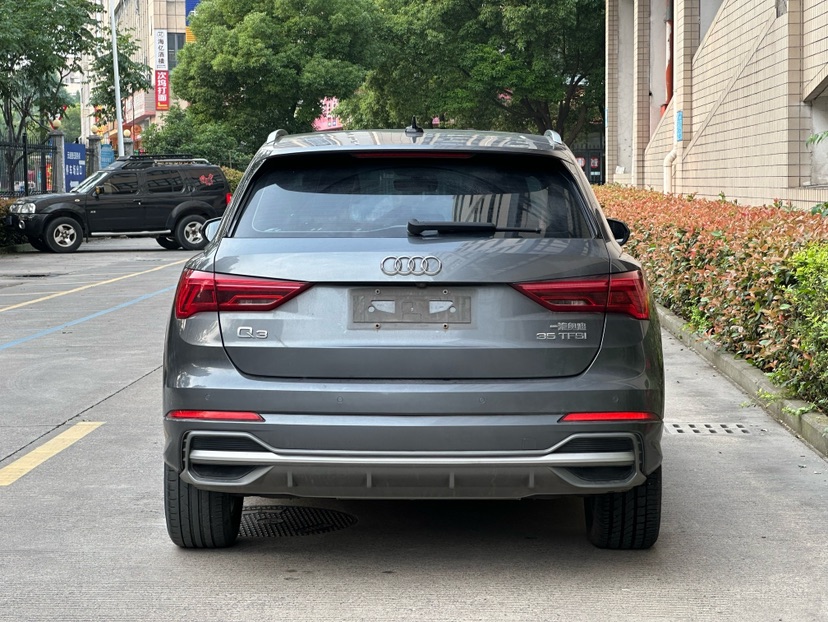 Audi Q3 2019 #4 Audi Q3 2019 car image #4
