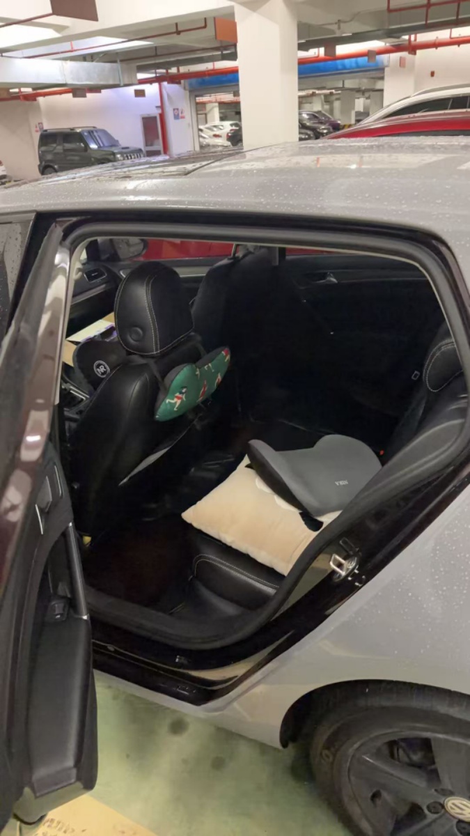 Volkswagen Golf 2016 car image #6