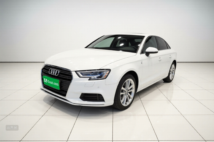 Audi A3 2018 car image #2