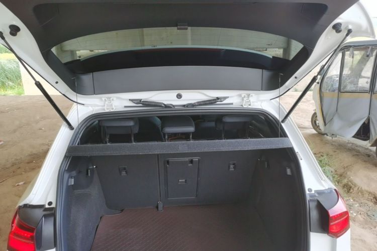 Volkswagen Golf 2023 #19 Volkswagen Golf 2023 صورة سيارة #19