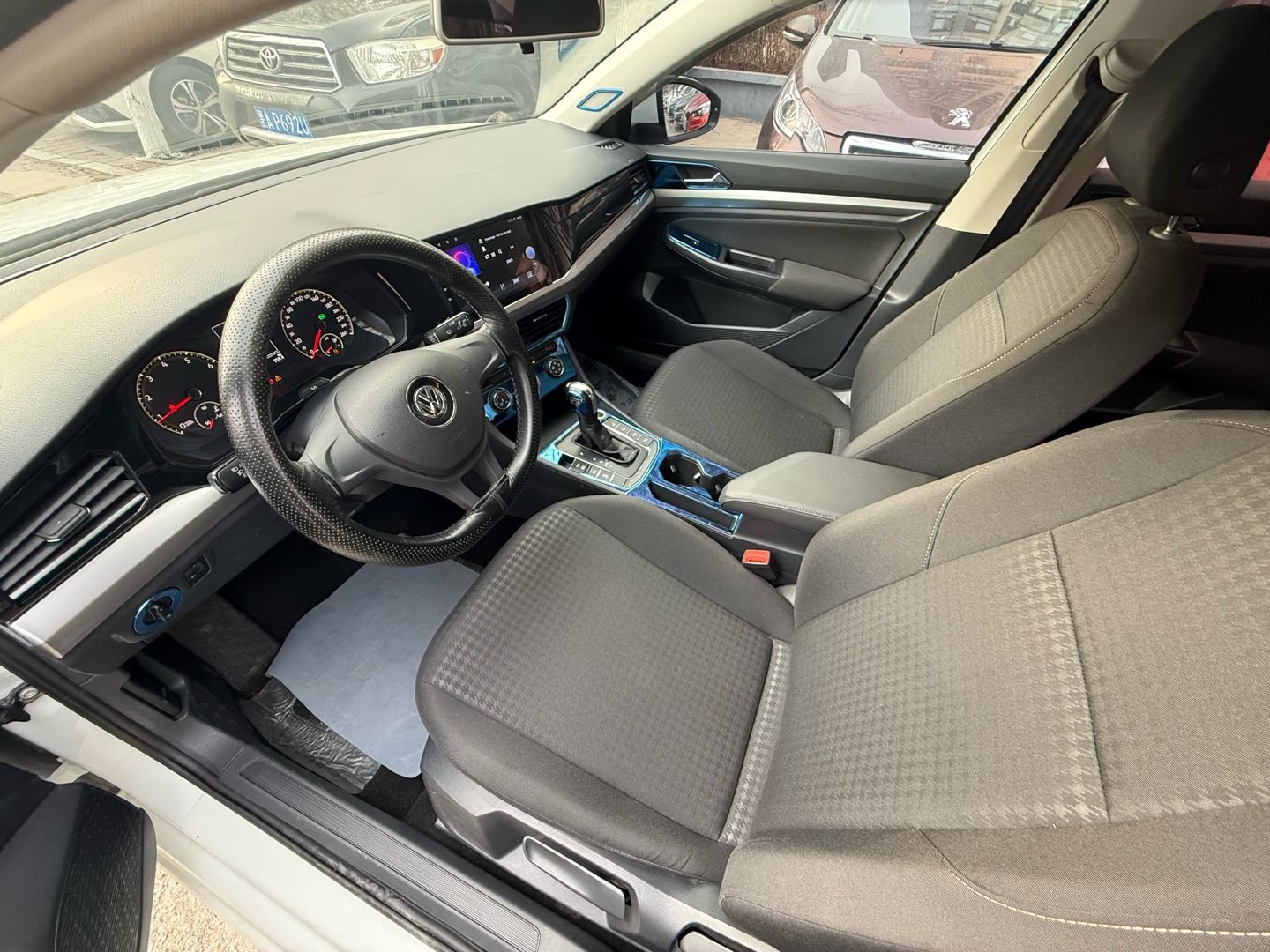 Volkswagen Bora 2019 car image #6