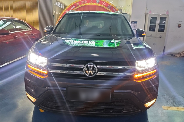 Volkswagen Tharu 2018 immagine di auto #3