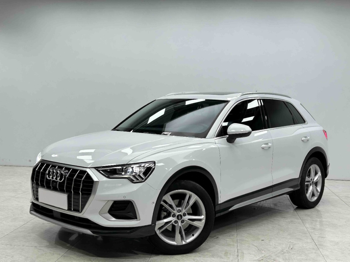 Audi Q3 2022 car image 