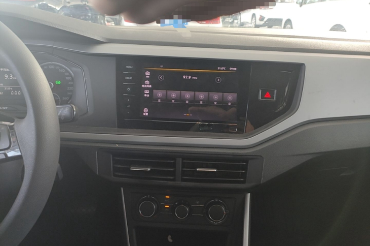 Volkswagen Polo 2021 car image #13