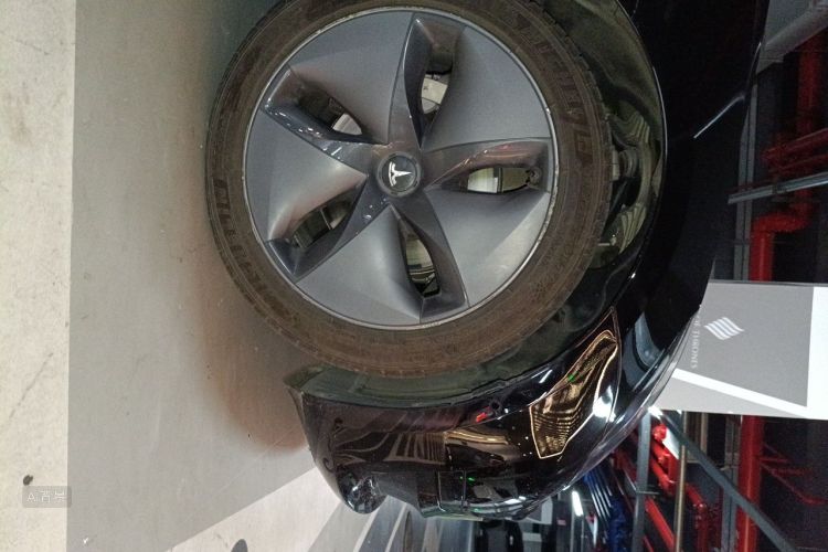 Tesla Model 3 2020 car image #9