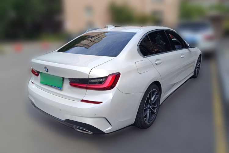 BMW 3 Series 2022 car image #5