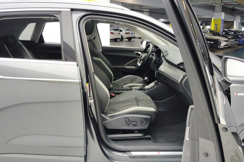 Audi Q3 2021 #17 Audi Q3 2021 car image #17